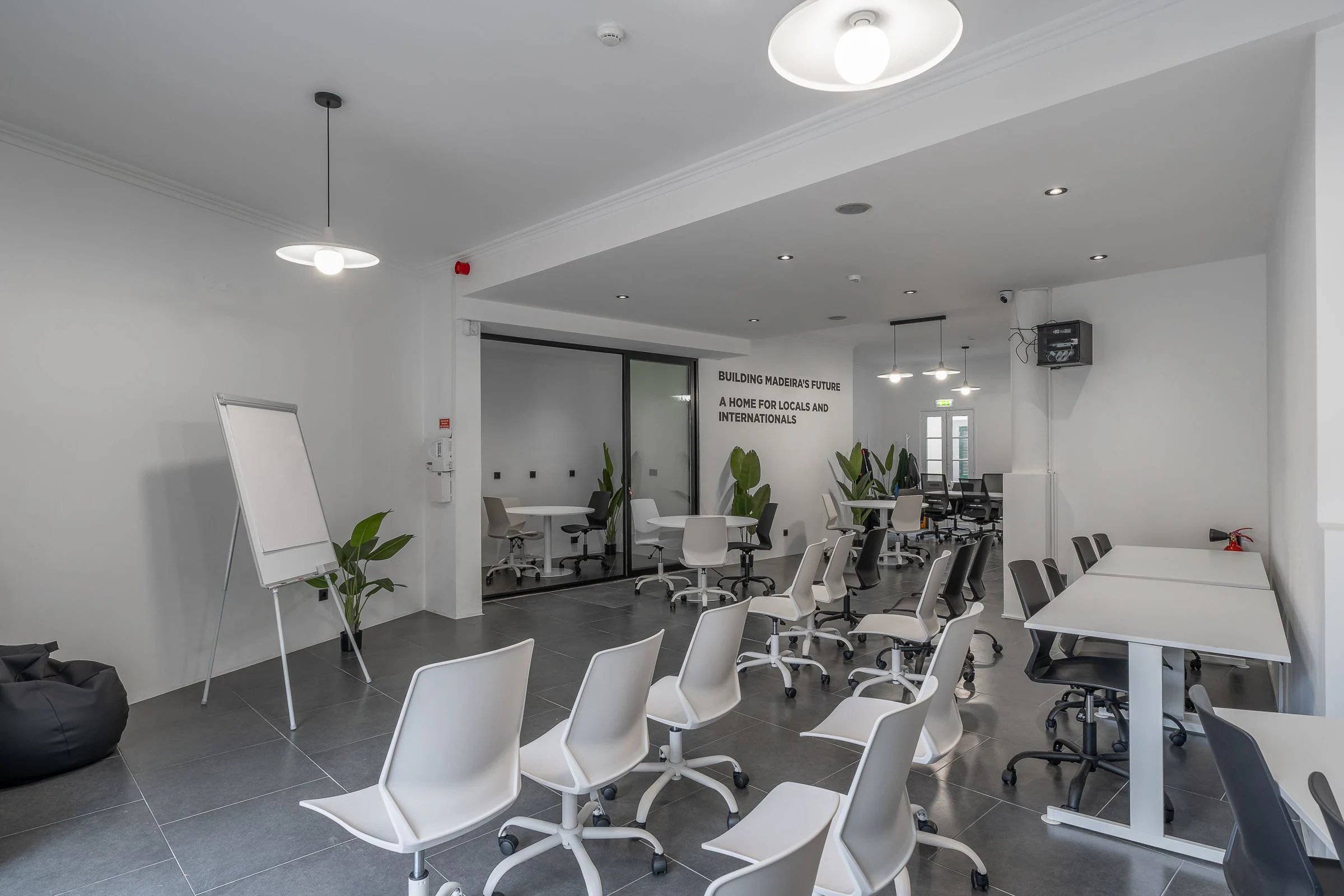 The coworking space at Madeira Friends Hub